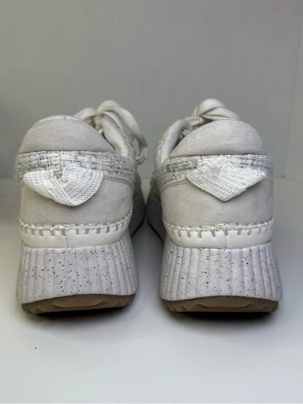Universal Thread platform sneakers